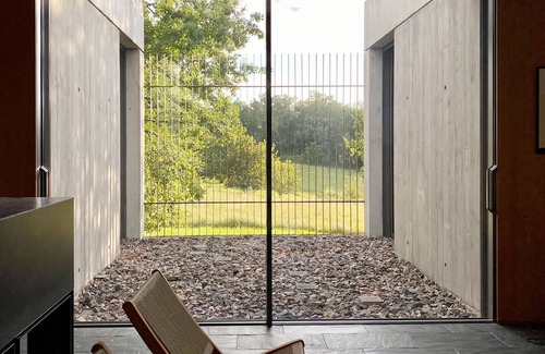 Labastide-Marnhac Maison | La Maison H by Boutique | A Modernist Gem!