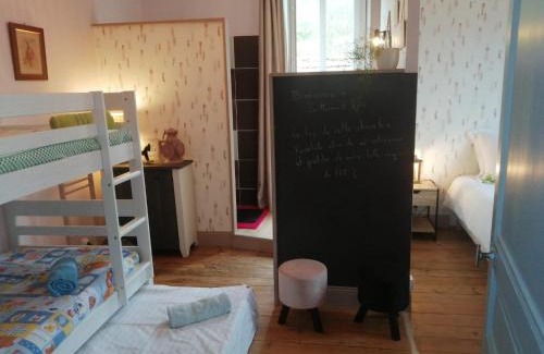 Saint-Denis-les-Martel Lit Et Petit-Déjeuner | La maison O kiwis - Chambres d'hôtes