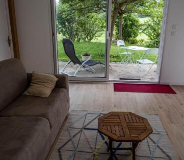 Fraisses Appartement | La maison sous le noyer