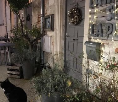Penne-d'Agenais Lit Et Petit-Déjeuner | La maison sur la place