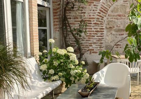 Penne-d'Agenais Lit Et Petit-Déjeuner | La maison sur la place