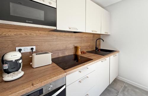 Saint-Ouen-des-Alleux Maison | La Maisonnette - Jardin & Calme