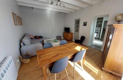 Doix-les-Fontaines Maison | La maisonnette du marais