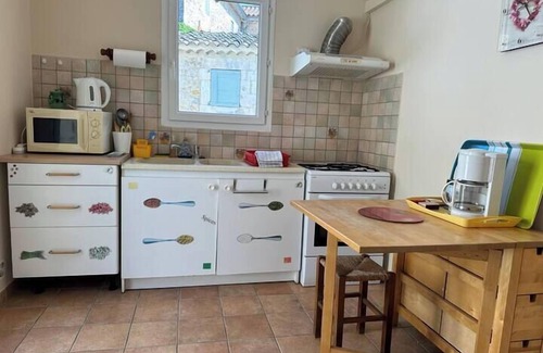 Brouzet-les-Ales Maison | La maisonnette, jardin au calme