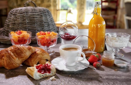 Saint-Martin-des-Combes Lit Et Petit-Déjeuner | La Mandrélie