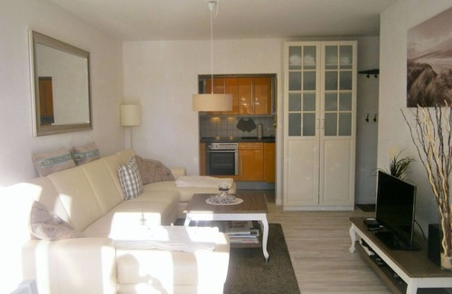 Seeheilbad Graal-Muritz Appartement | "La Mer" Haus Windrose