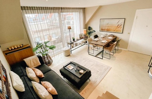 Knokke Appartement | la MERéMOI - Duplex Knokke with balcony and free parking