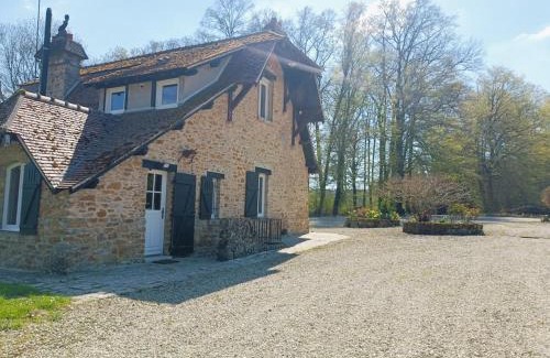 Lumigny-Nesles-Ormeaux Maison | La meulière de Guerlande