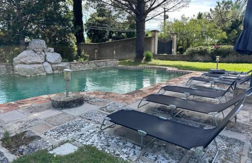 Saint-Pierre-de-Vassols Villa | La Meynardière