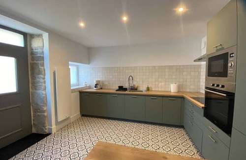 Mauze-sur-le-Mignon Maison | La Mignonnette, Maison spacieuse à proximité du centre-ville