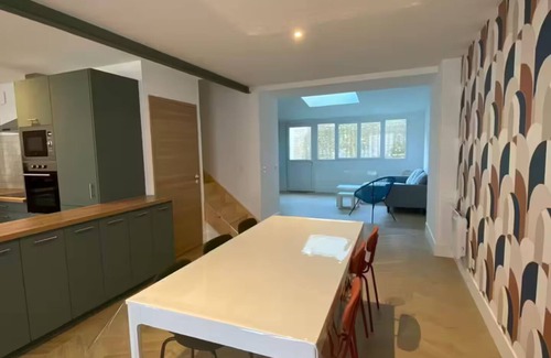 Mauze-sur-le-Mignon Maison | La Mignonnette, Maison spacieuse à proximité du centre-ville