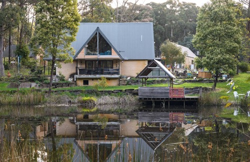 Dean Maison | La Moneta Retreat – A Sanctuary for Healing & Hope -Tranquil Hillside Haven