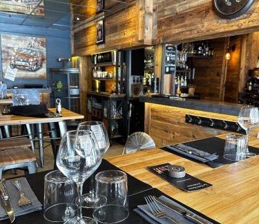 Moutiers Appartement | la Montagnette les marmottes STUDIO maison en travaux de 10h a 17h