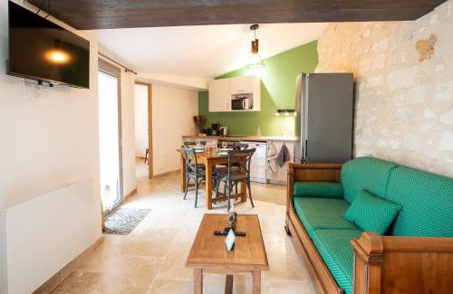 Distre Maison | La Palmeraie de Distré - Avec jardin