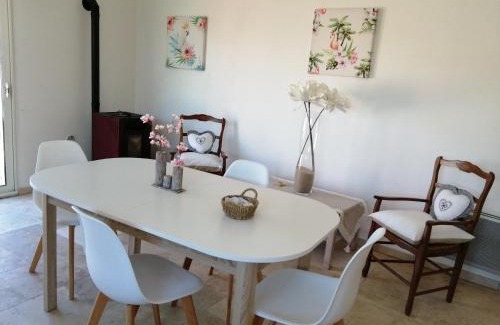 Saint-Seurin-sur-l'Isle Maison | La Petite Maison Des Vignes