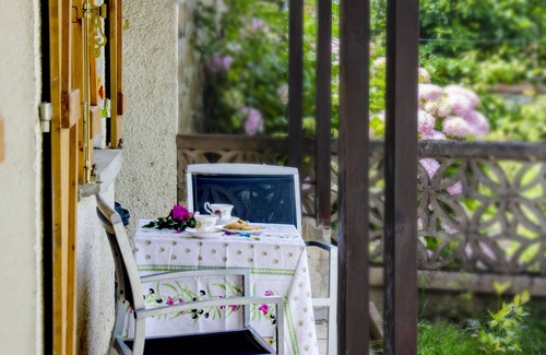 Saint-Benoit-de-Carmaux Maison | la petite Pierrette room