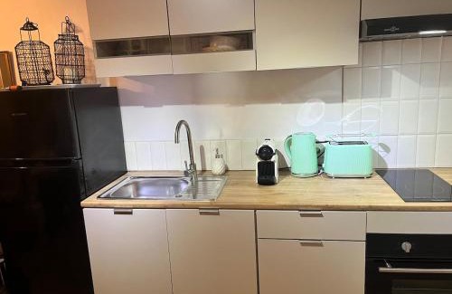 Neffies Appartement | La Petite Bastide-Central Apartment in Neffies