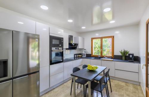 Chalautre-la-Petite Maison | La Petite Chalautrière - Avec grand jardin