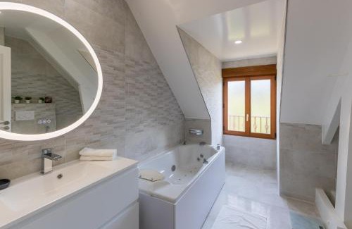 Chalautre-la-Petite Maison | La Petite Chalautrière - Avec grand jardin