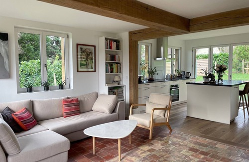 Tourville-en-Auge Cottage | La Petite chaumière normande