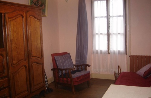Sainte-Colombe Autre | La petite ferme de Casimir maison individuelle au calme .