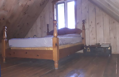 Sainte-Beatrix Cabine | La Petite Fleur