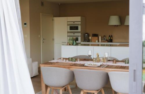 Halle Appartement | La Petite Foret Contemporary Apartment In Halle