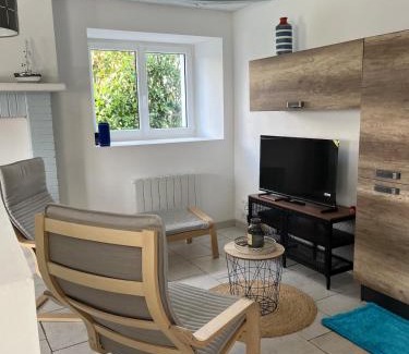 Camors Maison | La petite maison bleue