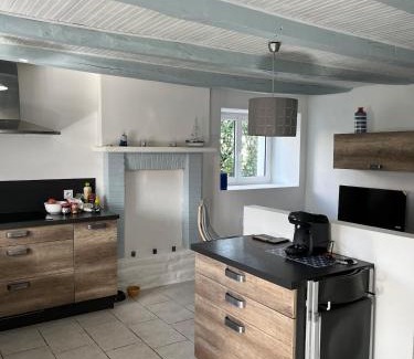 Camors Maison | La petite maison bleue