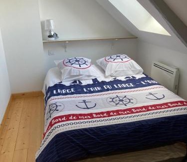 Camors Maison | La petite maison bleue