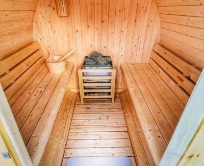 Croze Maison | La petite Maison du Bonheur & Jacuzzi