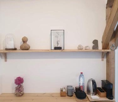 Dourdan Lit Et Petit-Déjeuner | La petite maison du jardin d'Apollon