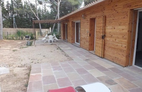 Aix-en-Provence Cottage | LA PETITE MAISON SOUS LES PINS-PISCINE INTERIEURE