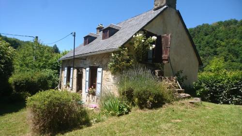 Pleaux Maison | La Petite Maison Pont Blanchard,