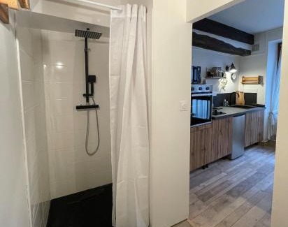 Avallon Maison | "La petite maison" Triplex au centre ville - Les Terres du Roy
