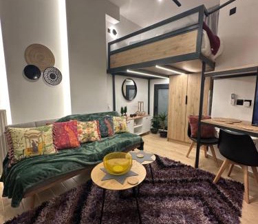 Volos City Centre Maison | La Petite Mansion, next to the city center!