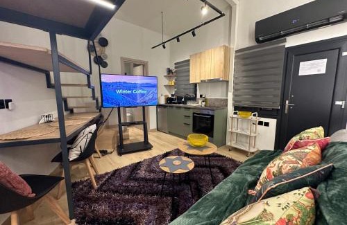 Volos City Centre Maison | La Petite Mansion, next to the city center!