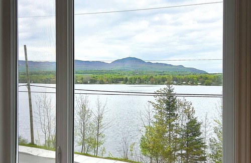 Eastman Chalet De Ski | La Petite Marine, un Refuge Paisible Avec vue sur le lac Dargent a Eastman Qc