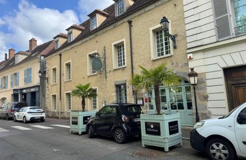Rambouillet Appartement | La Petite Orangerie - near castle