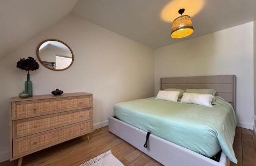 Rambouillet Appartement | La Petite Orangerie - near castle