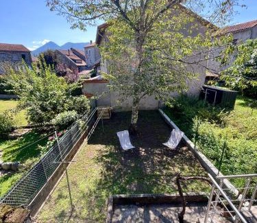Oust Maison | La Petite Ourse maison de village à Oust