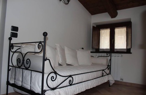 Bettona Maison | La Piazzetta