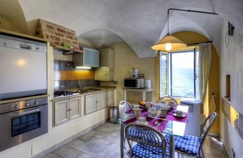 Civezza Maison | La Piazzetta La place convient à 4/5