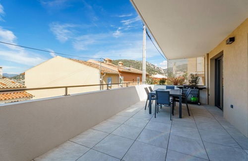 La Turbie Appartement | La Pinède de La Turbie - Appt vue mer et montagne
