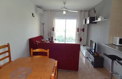 La Pineda Appartement | La Pineda : appartement résidentiel, piscine, 200 m plage, Port Aventura, paddle-tennis, mini-golf, pétanque, basket, football...