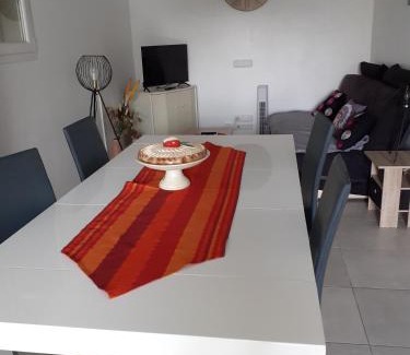 Saint-Clement-de-Riviere Appartement | La plaine