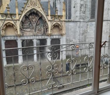 Huy Appartement | La porte
