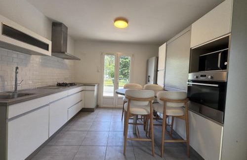 Ruaudin Maison | La Porte du Circuit - 8pers - Confort - Rêve au Mans