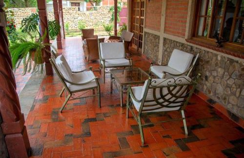 Tarija Maison | La Pradera, Casa de Campo Privada para 2-14 Personas