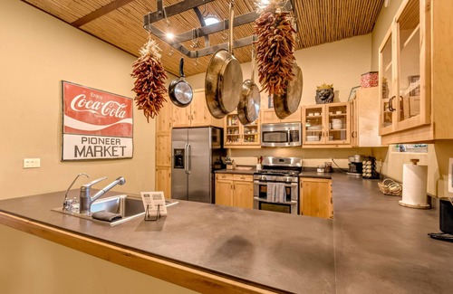 Tucson Maison | La Puerta Azul - Stunning Desert Retreat Pool Spa